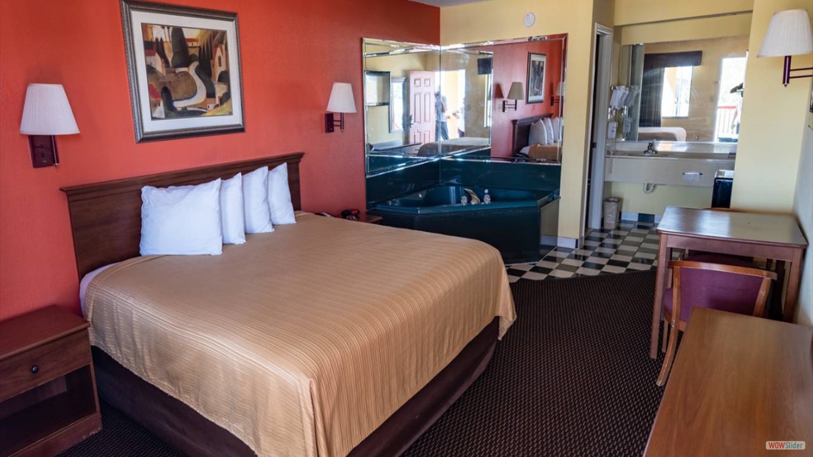 Guest Room With Jacuzzi